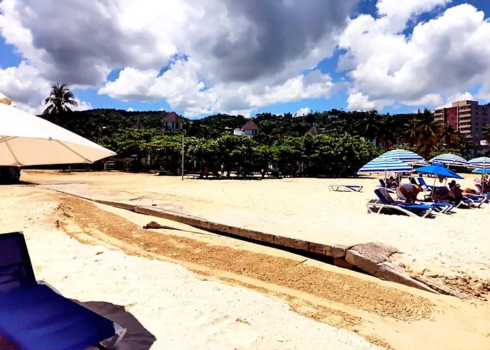 Beach-side At Turtle Towers *
