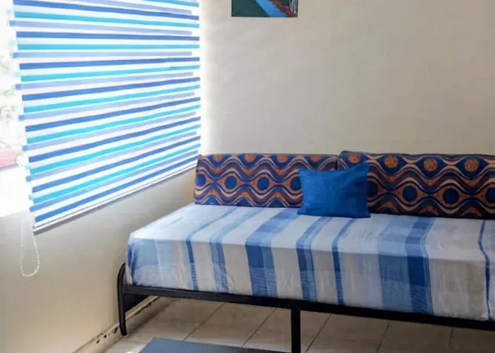 Beach-side At Turtle Towers Apartment *